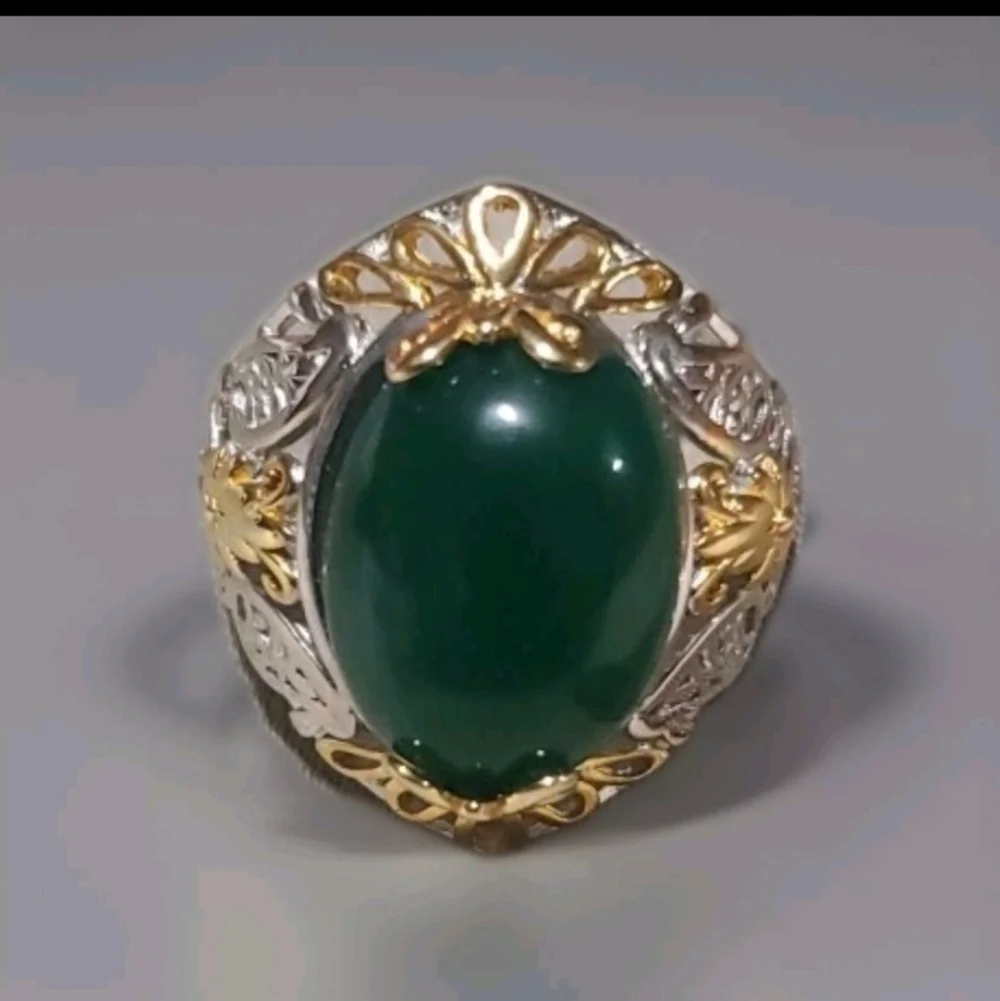 18K Gold Platinum Green Onyx Cocktail Ring